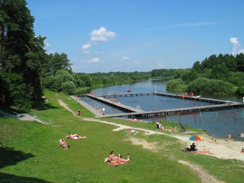 Krysztalowy Palacyk Kozienice Esterno foto